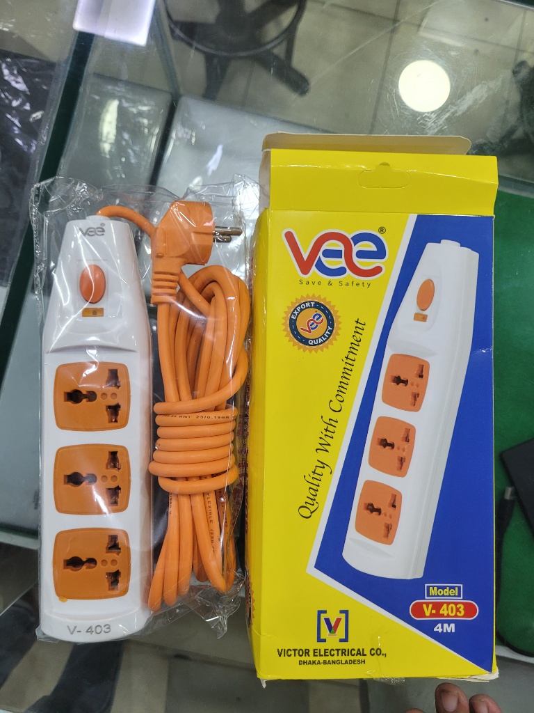 Vee V-403 3-Socket Universal Extension Socket with 4-Meter Cable — Victor Electrical Co.